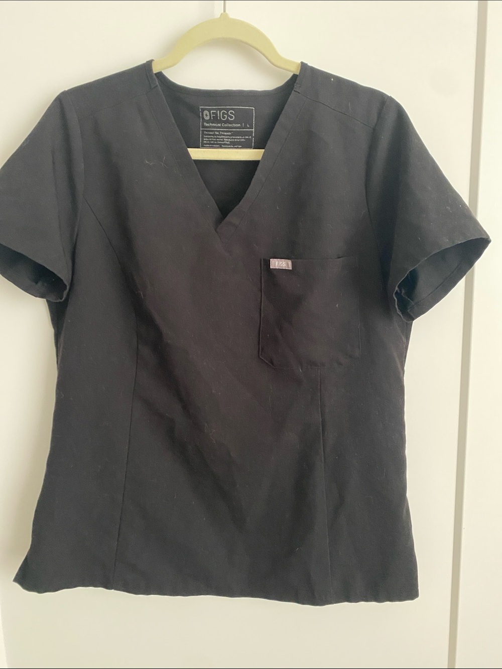 Figs Women’s Black V-Neck Short Sleeve Scrub Top